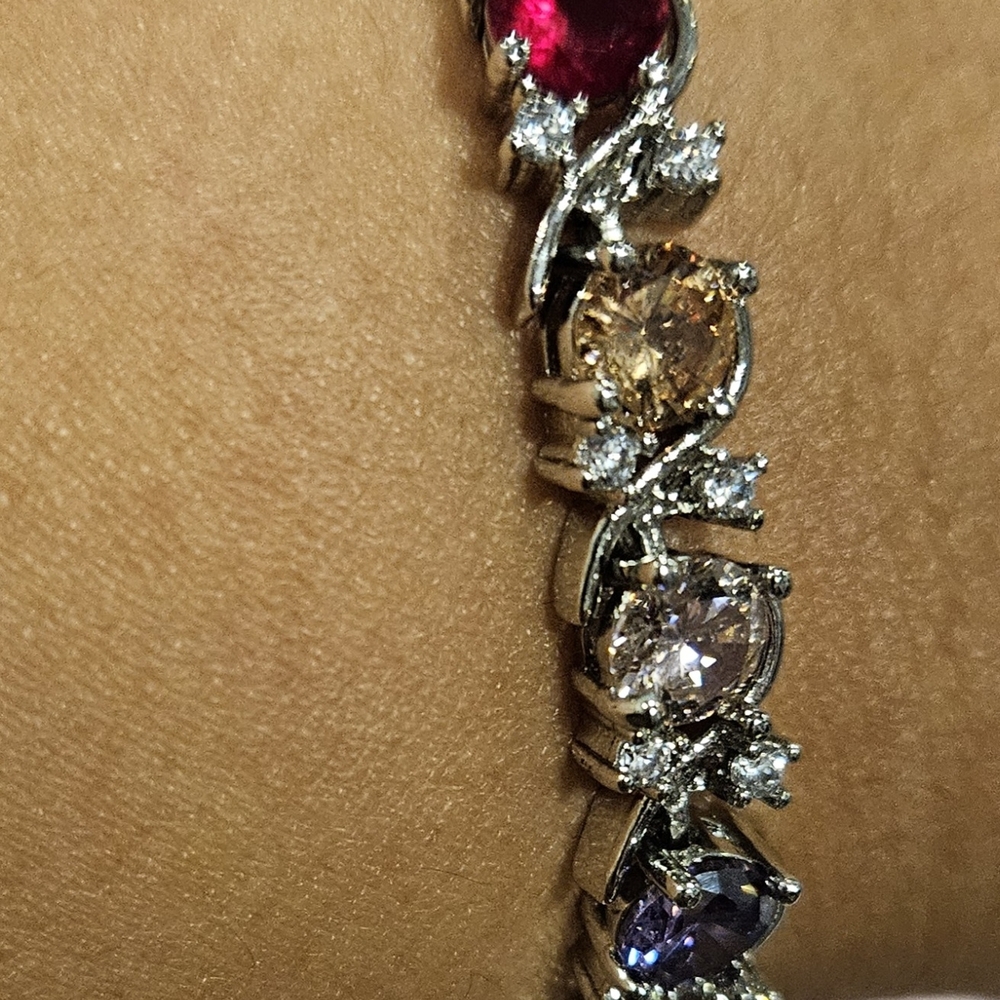 Elegant Multicolor Gemstone Bracelet - Picture 6 of 7